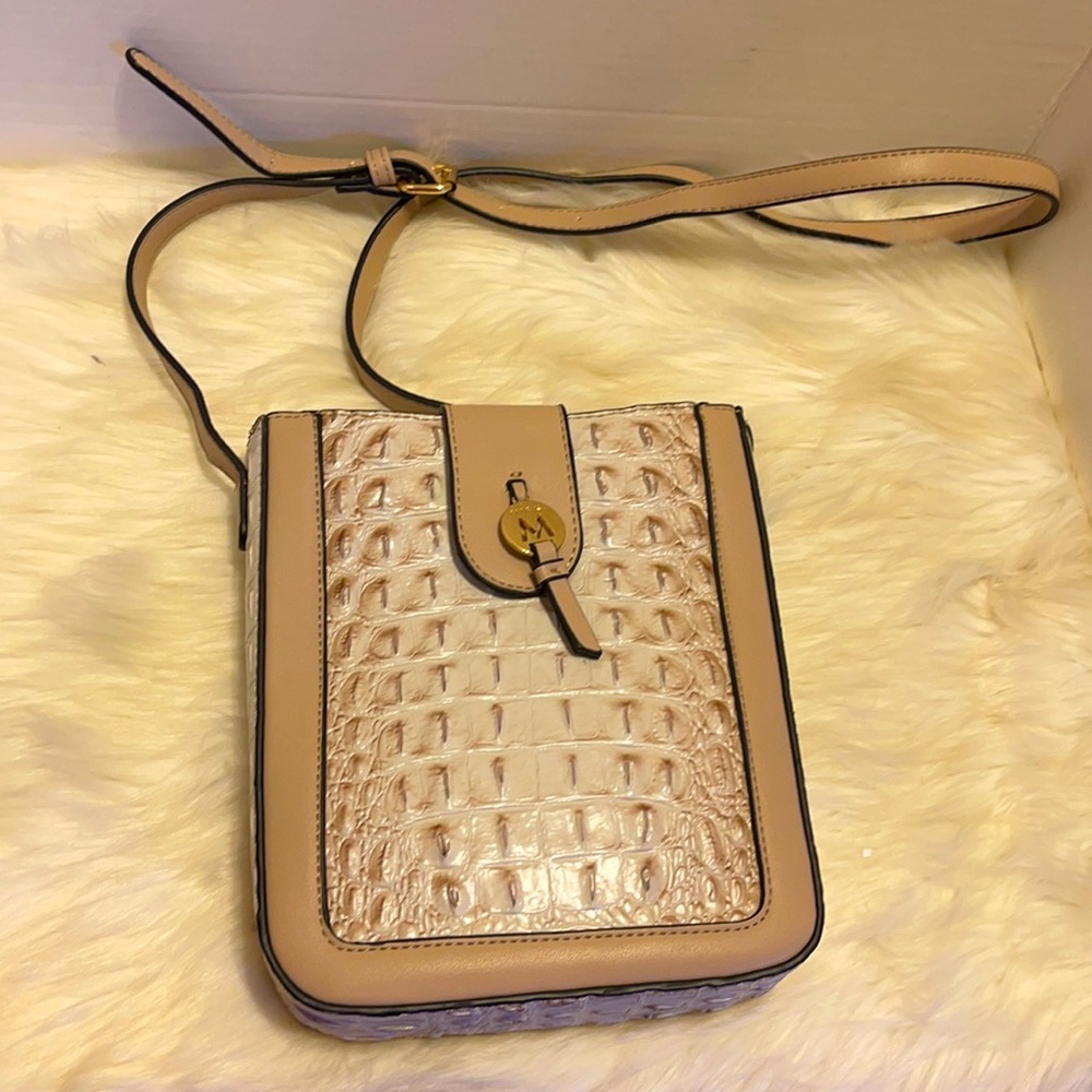 MIA K COLLECTION CROSSBODY PURSE
